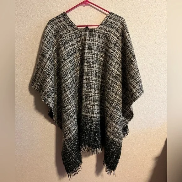 D&Y Gray Oversized Sweater Poncho OS - Picture 6 of 8